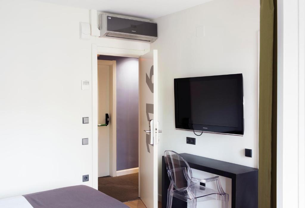 Hospedium Hostal Un Punto Chic Huesca Kültér fotó