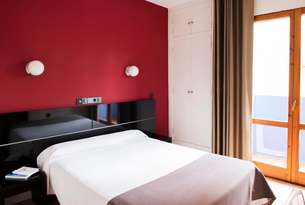 Hospedium Hostal Un Punto Chic Huesca Kültér fotó