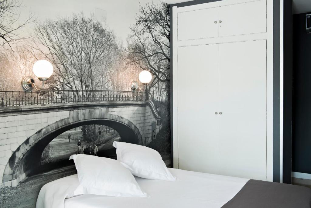 Hospedium Hostal Un Punto Chic Huesca Kültér fotó